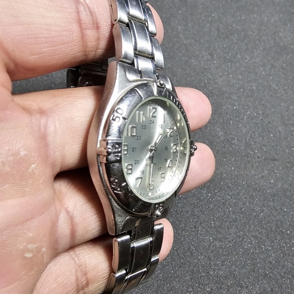 Advance Mens Silvertone Fashion Quartz Watch Working PUR54813W shows signs of we - Picture 3 of 10